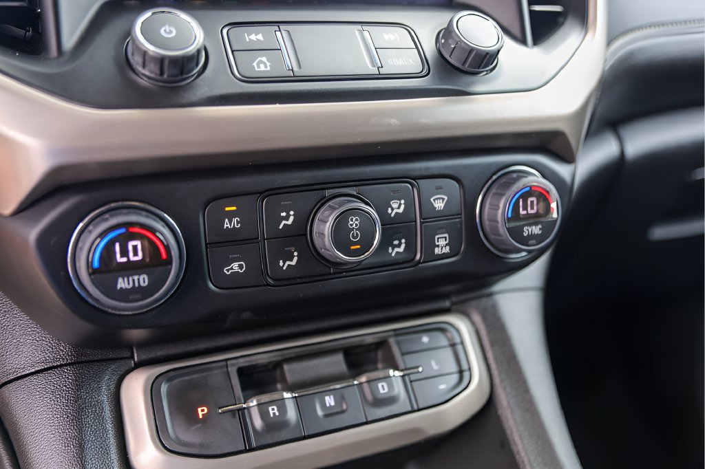 Used 2023 GMC Acadia Denali w/ Denali Technology Package AWD/4WD image 15