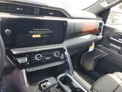 New 2026 GMC Sierra 1500 Denali AWD/4WD image 28