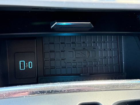 Used 2024 Ford Expedition Max XLT AWD/4WD image 39