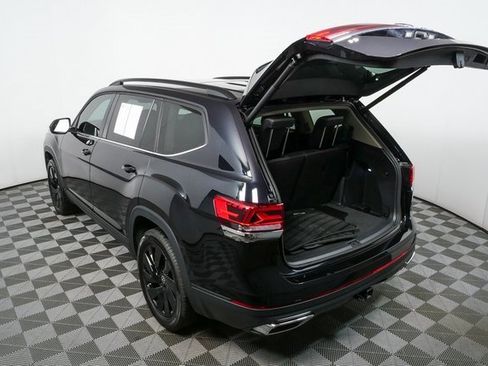 Certified 2025 Volkswagen Atlas SE w/ Panoramic Sunroof Package image 25