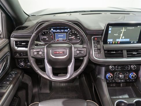 Used 2021 GMC Yukon XL SLT w/ SLT Premium Package AWD/4WD image 11