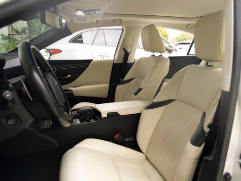 Used 2022 Lexus ES 350 w/ Accessory Package 2 FWD image 13