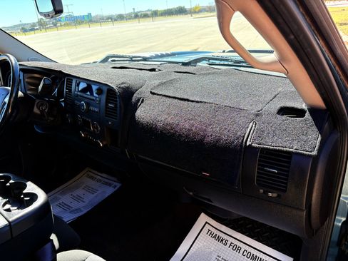 Used 2011 Chevrolet Silverado 2500 LT w/ Interior Plus Package image 44