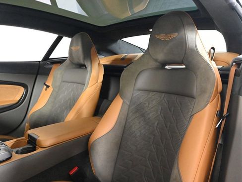 Used 2025 Aston Martin Vanquish image 13
