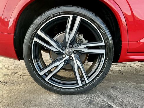 Used 2019 Volvo XC90 T5 R-Design w/ Advanced Package image 22