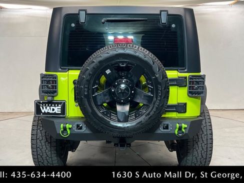 Used 2017 Jeep Wrangler Unlimited Sport w/ Connectivity Group AWD/4WD image 4