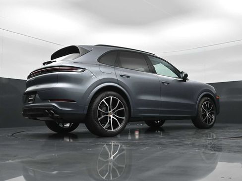 New 2026 Porsche Cayenne AWD/4WD image 41
