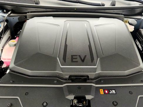 Used 2025 Hyundai Ioniq 5 SEL image 25