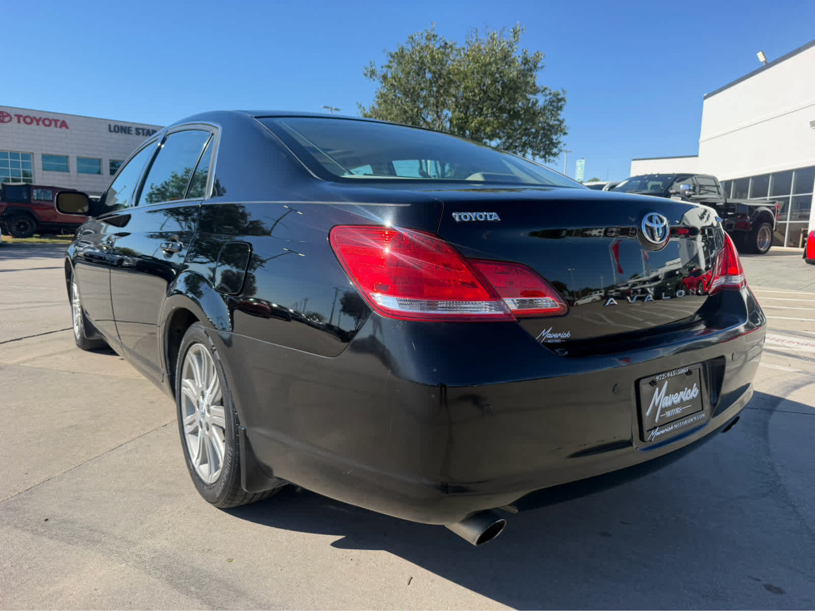 Used 2006 Toyota Avalon XL FWD image 2