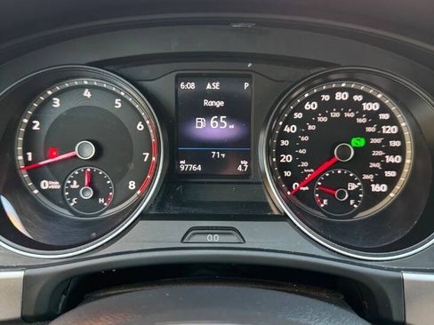 Used 2019 Volkswagen Atlas SE FWD image 21