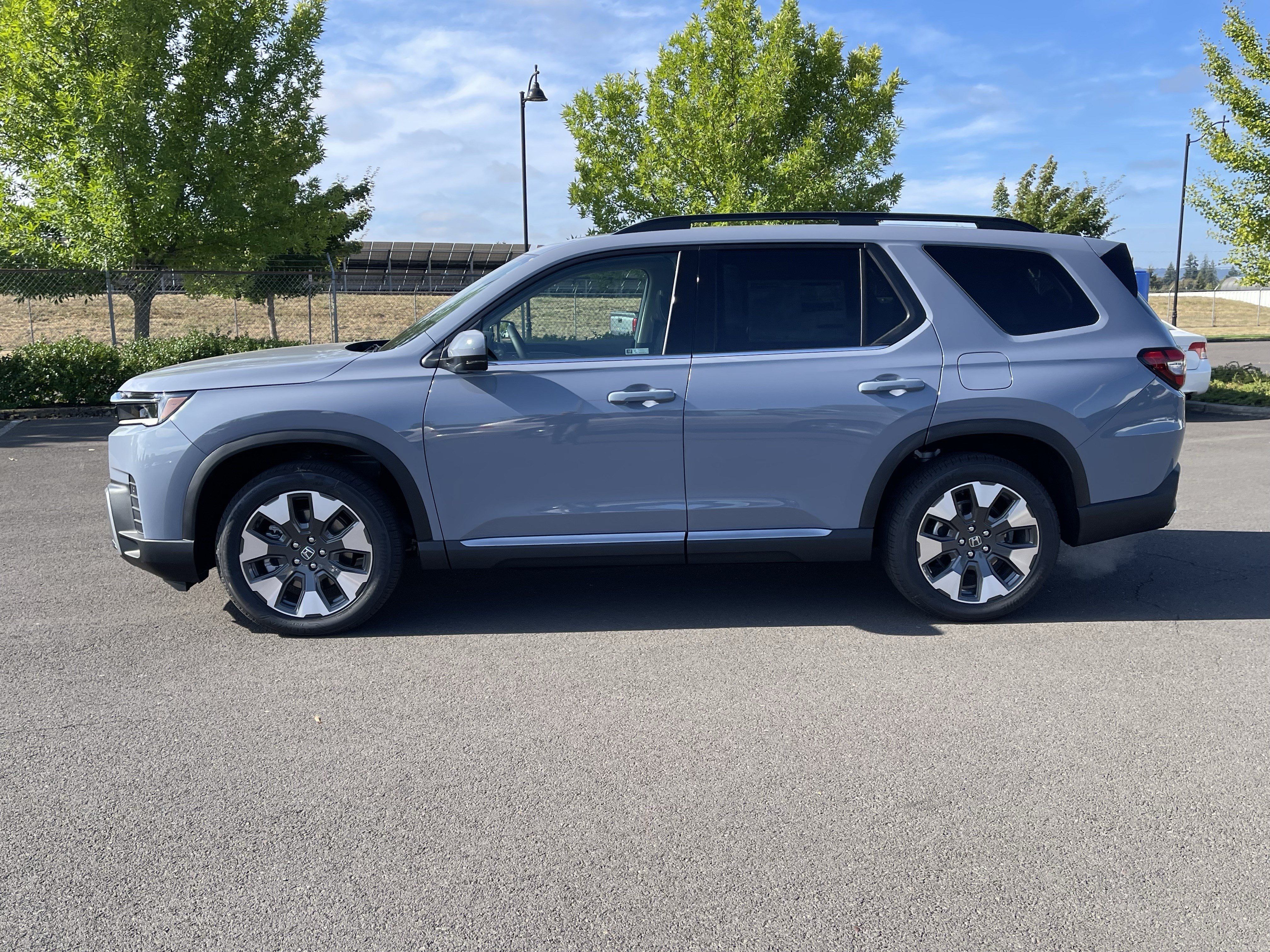 New 2026 Honda Pilot Elite image 2