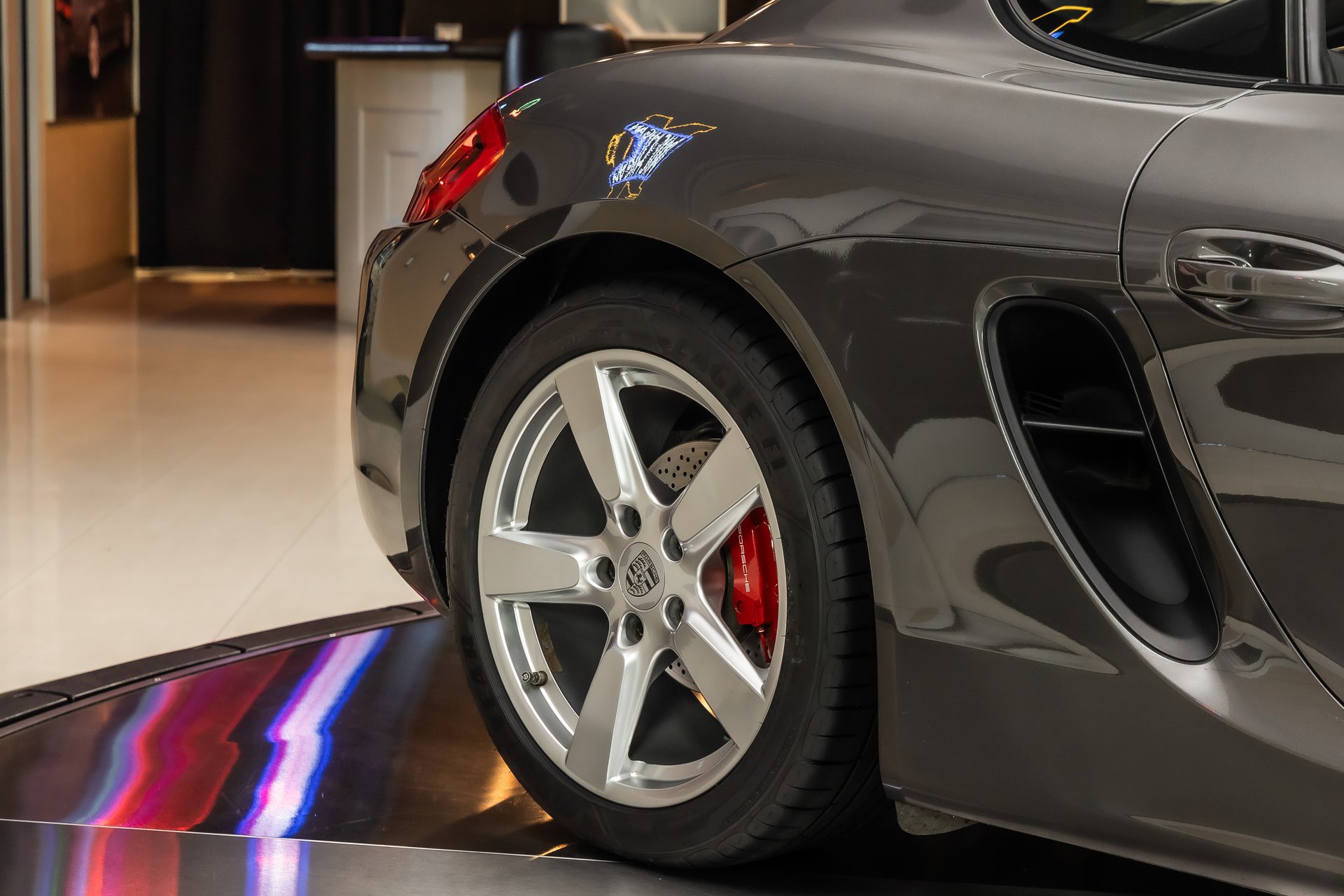 Used 2014 Porsche Cayman S RWD image 21