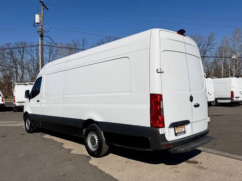 Used 2021 Mercedes-Benz Sprinter 2500 image 8
