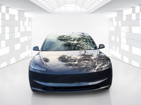Used 2025 Tesla Model 3 Long Range RWD image 2