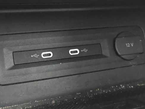 Used 2021 Volkswagen Atlas Cross Sport SEL Premium R-Line image 33