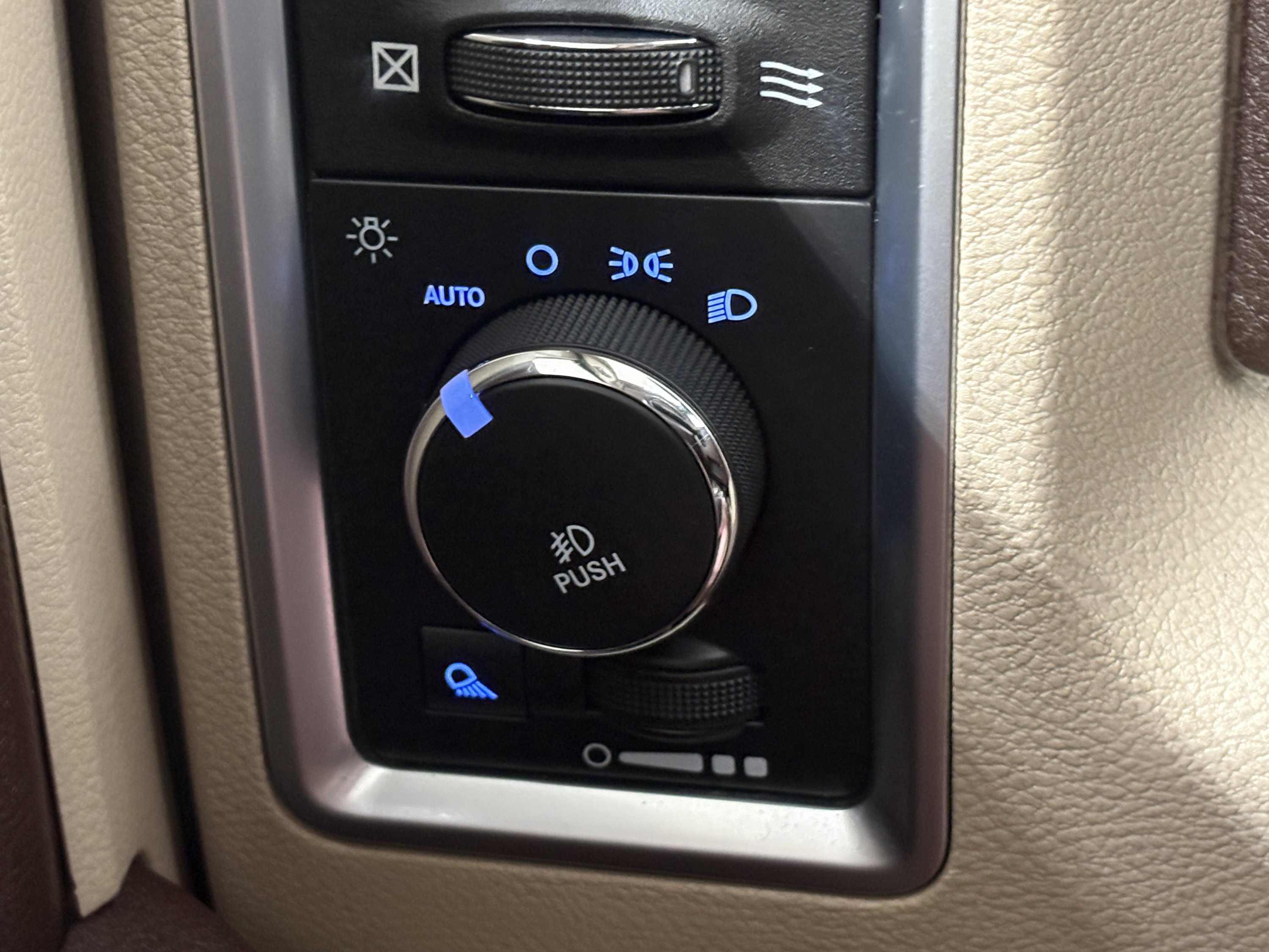 Used 2015 RAM 1500 Big Horn AWD/4WD image 18