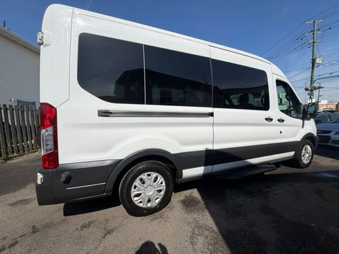 Used 2016 Ford Transit 350 XLT image 4