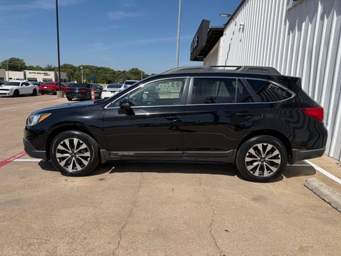 Used 2017 Subaru Outback 2.5i Limited AWD/4WD image 3