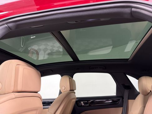 Certified 2023 Porsche Cayenne AWD/4WD image 22