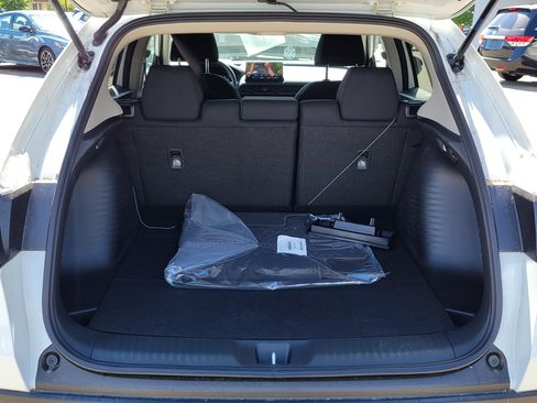 Used 2026 Honda HR-V LX image 8