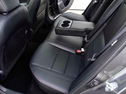 Used 2025 Nissan Sentra SR w/ SR Premium Package image 15