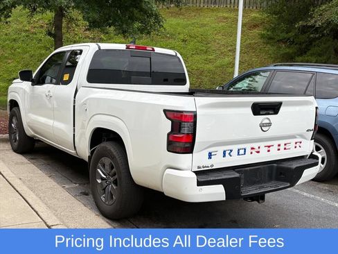 Used 2025 Nissan Frontier SV w/ SV Convenience Package AWD/4WD image 5