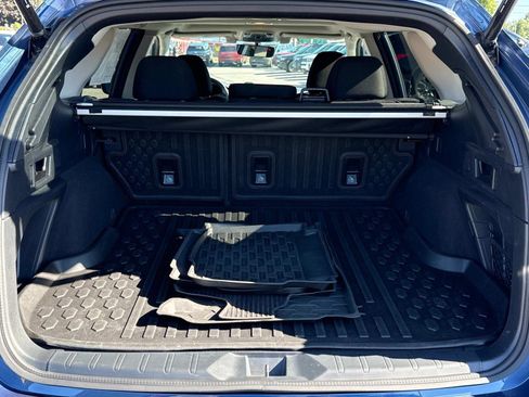 Used 2022 Subaru Outback Premium image 21