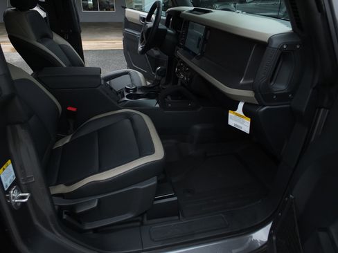 New 2026 Ford Bronco Big Bend w/ Black Diamond Package AWD/4WD image 13