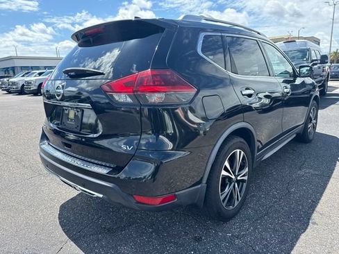 Used 2019 Nissan Rogue SV w/ Premium Package FWD image 5
