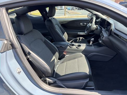Used 2025 Ford Mustang Coupe image 13