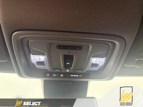 Used 2024 Chevrolet Silverado 1500 LTZ AWD/4WD image 17