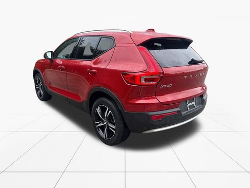 Used 2023 Volvo XC40 B5 Core w/ Convenience Package AWD/4WD image 6