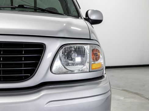 Used 2000 Ford F150 Lightning image 41