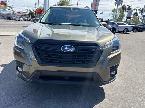 Used 2024 Subaru Forester Premium AWD/4WD image 3