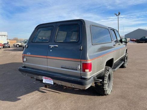 Used 1990 GMC Suburban 4WD image 7
