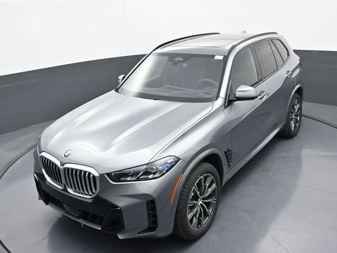New 2026 BMW X5 xDrive40i w/ M Sport Package image 32