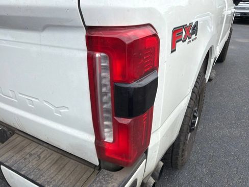 Used 2024 Ford F250 Lariat w/ Lariat Ultimate Package AWD/4WD image 24