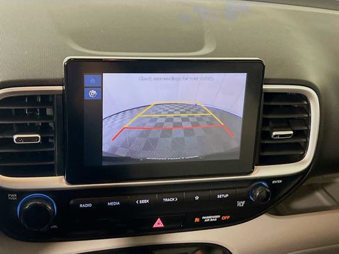 Certified 2024 Hyundai Venue SEL FWD image 14