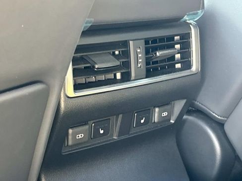 Used 2024 Lexus GX 550 AWD/4WD image 19