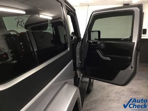 Used 2014 Jeep Wrangler Sahara w/ Dual Top Group AWD/4WD image 35