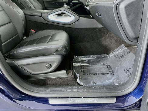 Used 2022 Mercedes-Benz GLS 450 4MATIC image 36