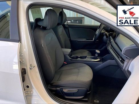 Used 2025 Kia K4 FWD image 7