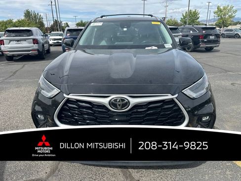 Used 2021 Toyota Highlander XLE AWD/4WD image 10