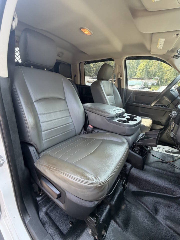 Used 2015 RAM 5500 Tradesman w/ Ambulance Prep Group RWD image 32