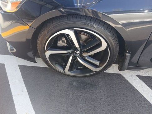 Used 2022 Honda Accord Sport image 5