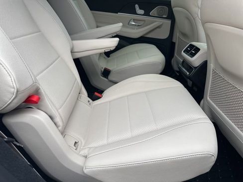 New 2026 Mercedes-Benz GLS 450 4MATIC image 32