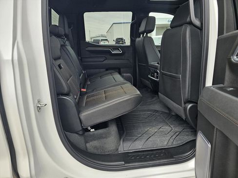 Used 2025 Chevrolet Silverado 1500 High Country image 11