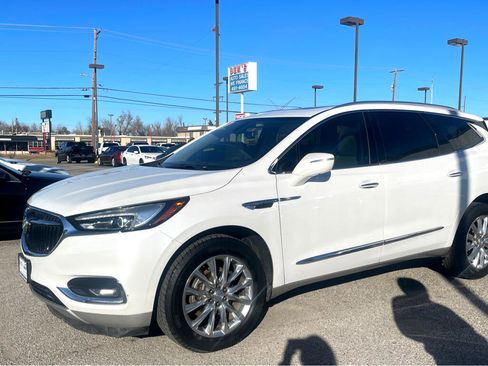 Used 2019 Buick Enclave Essence w/ Trailering Package, 5000 lbs. image 2