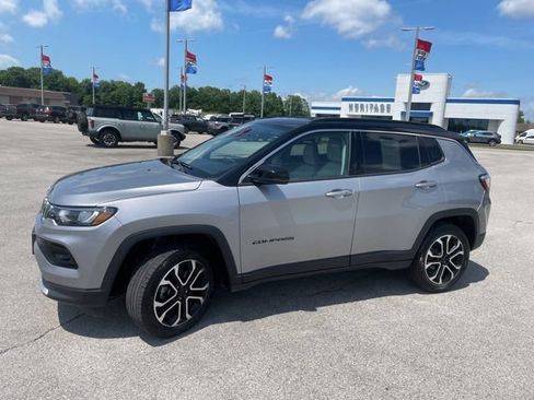Used 2022 Jeep Compass Limited AWD/4WD image 4