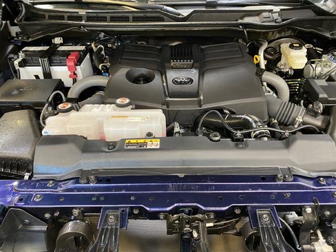 Used 2025 Toyota Tundra Limited image 10